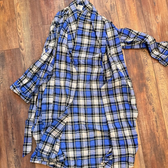 St. Moritz wool blend robe - Picture 10 of 10